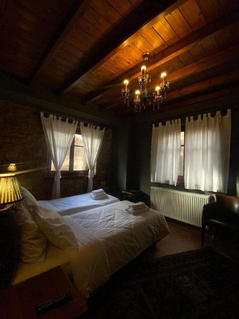 Guesthouse Katafygio Arachova Eksteriør billede