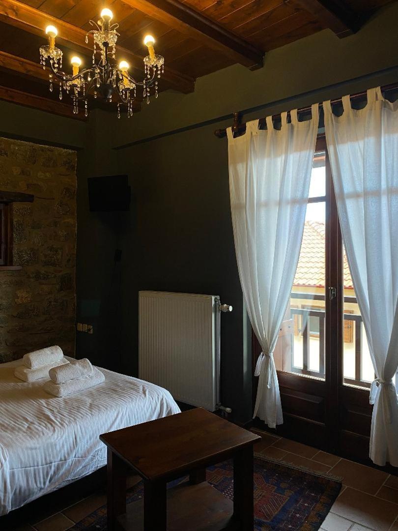 Guesthouse Katafygio Arachova Eksteriør billede