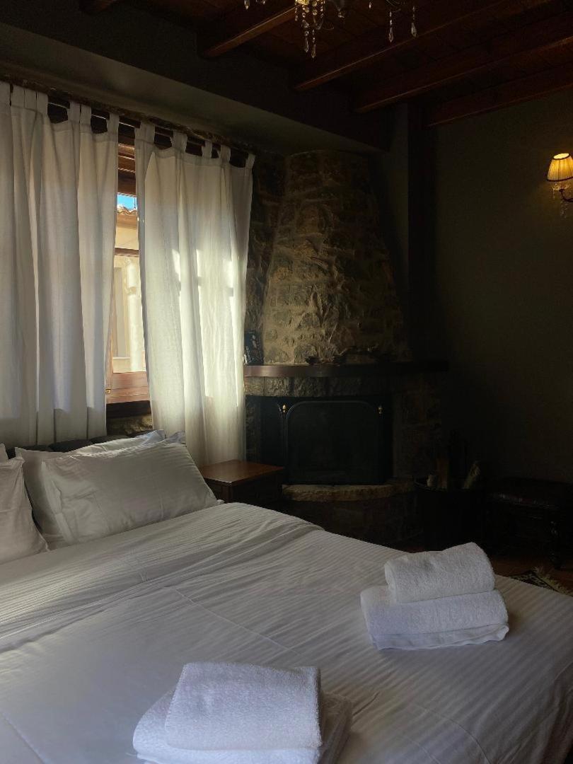 Guesthouse Katafygio Arachova Eksteriør billede