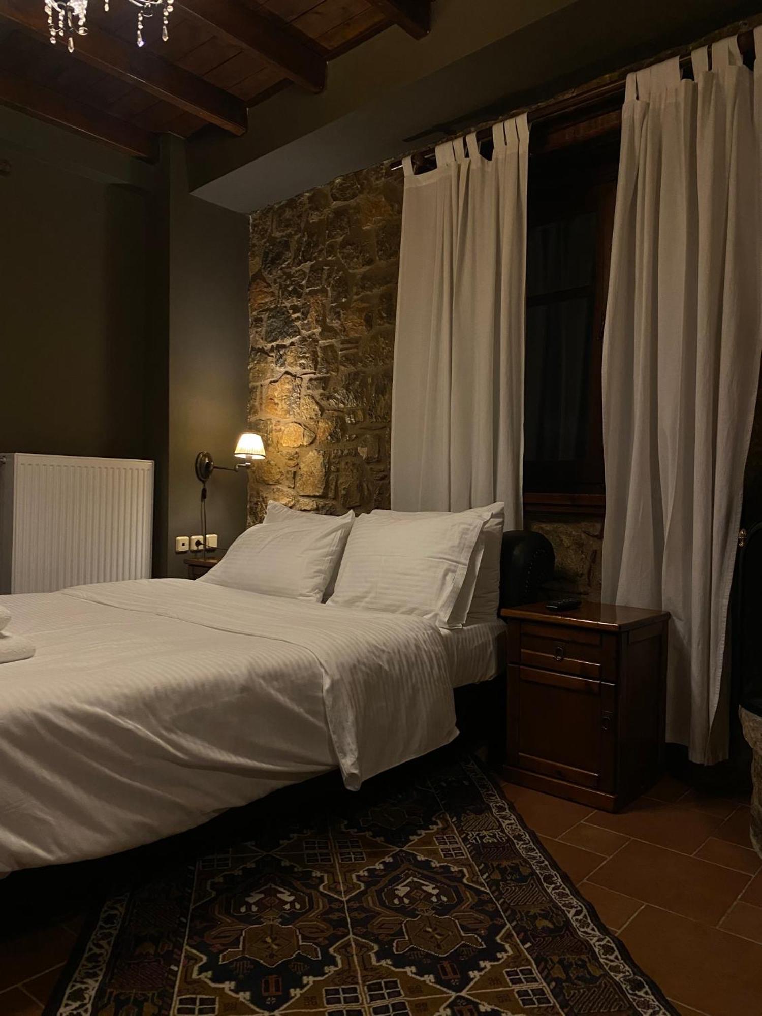 Guesthouse Katafygio Arachova Eksteriør billede